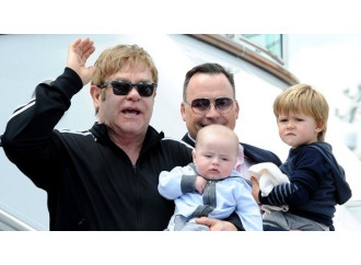 Elton John a Sanremo, appello alla Rai
